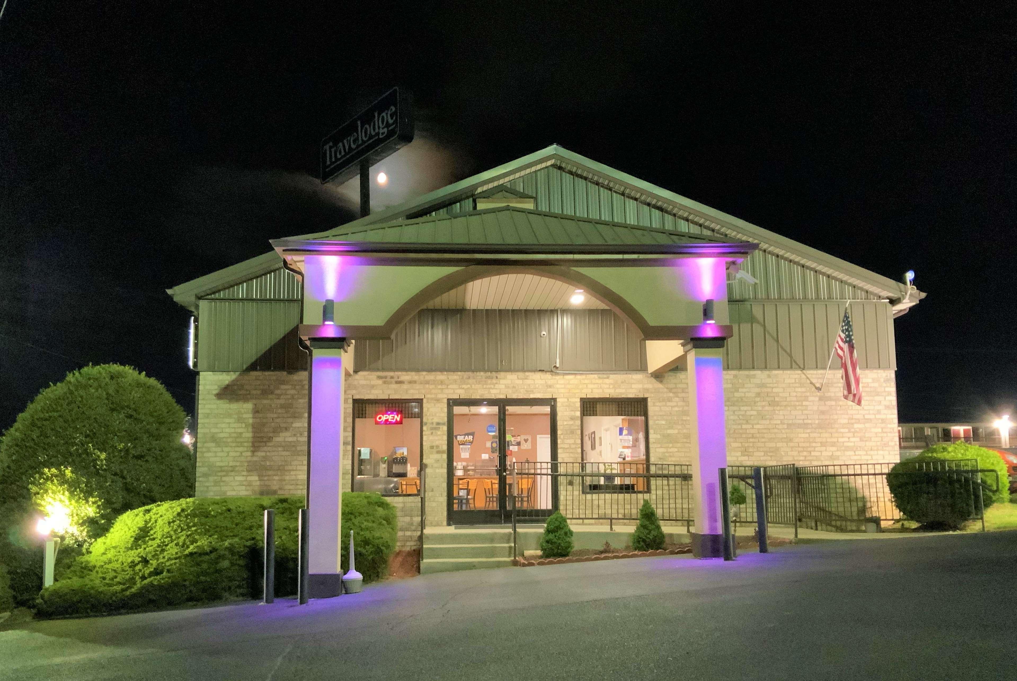 Travelodge By Wyndham Wytheville Exterior photo